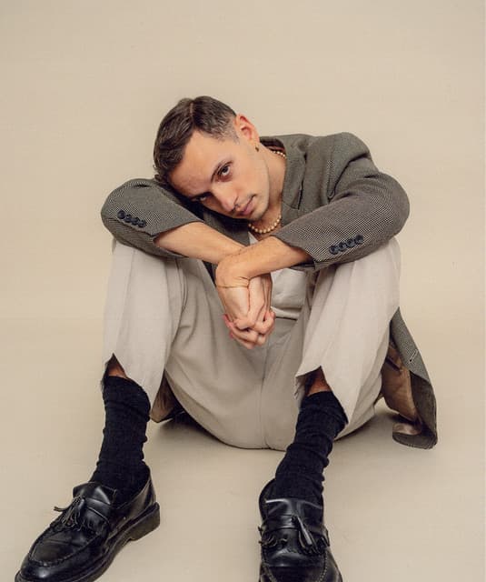 Zuli Jr. artist profile image