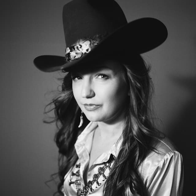 Kelsey Waldon artist profile image
