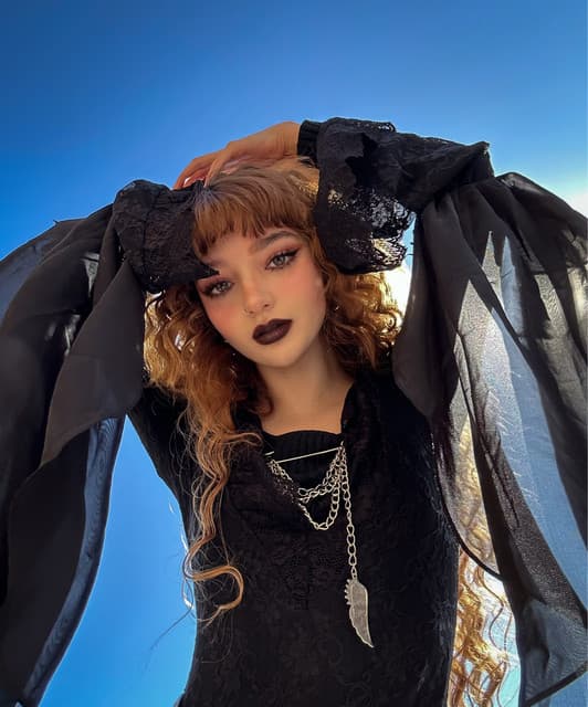 Karla Grunewaldt artist profile image