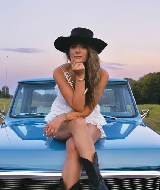 Alyssa Bonagura artist profile image