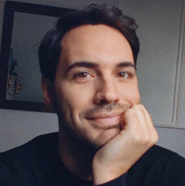 Mateo Oxley artist profile image