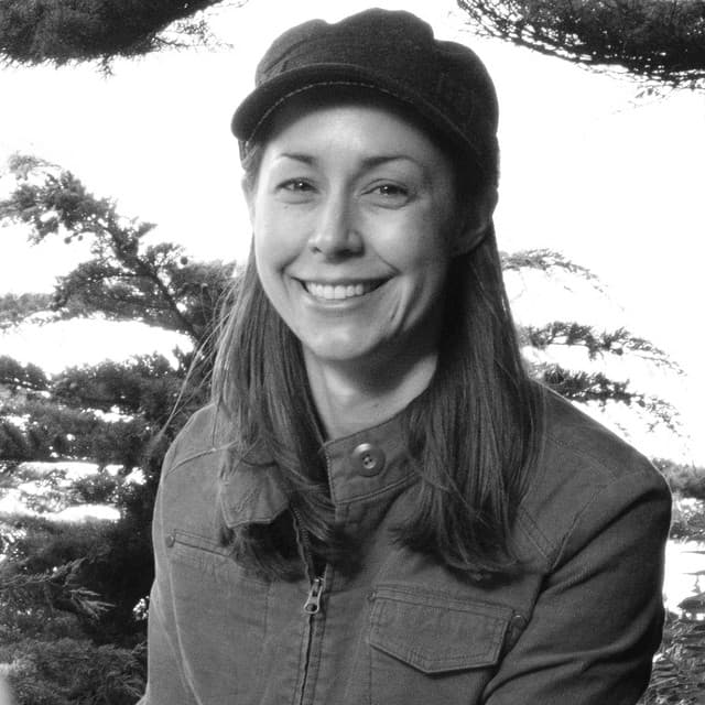 Holly Bowling's artist profile image