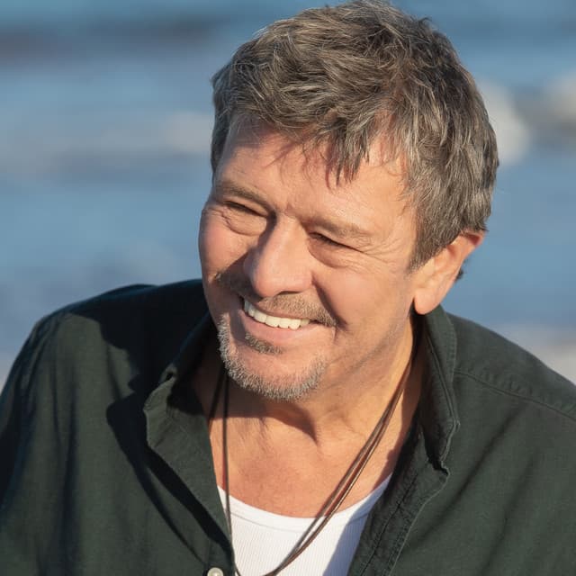 Lennie Gallant artist profile