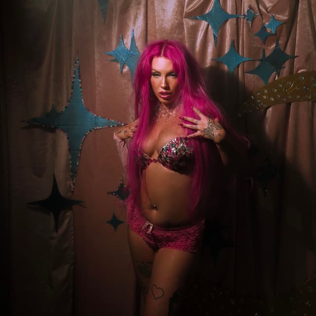 Chrissy Chlapecka artist profile image