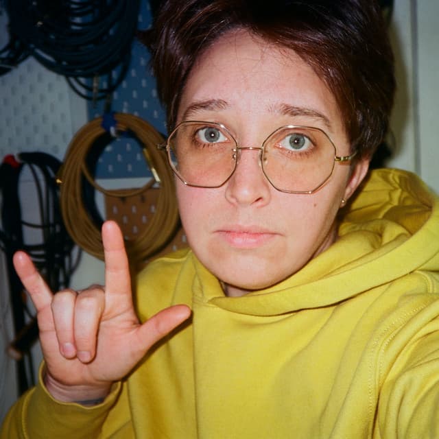 Lomelda artist profile image