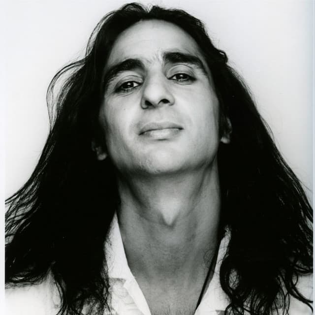 Antonio Flores artist profile image