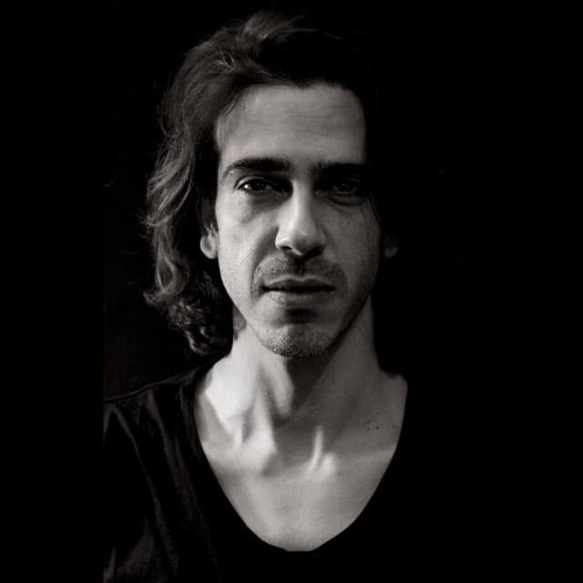 Roi Okev artist profile image