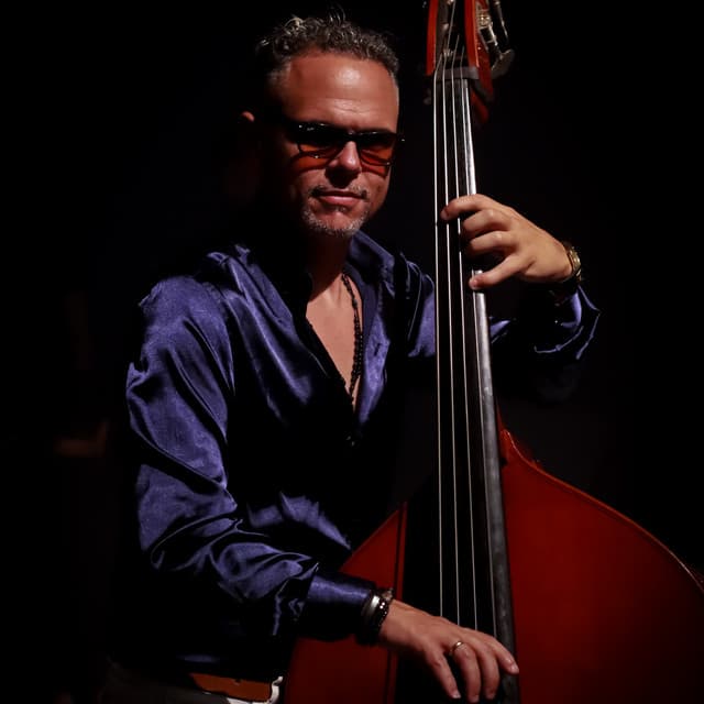 Reynier Perez artist profile image