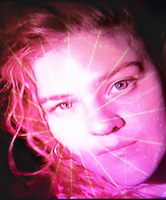 Grace Ives's artist profile image