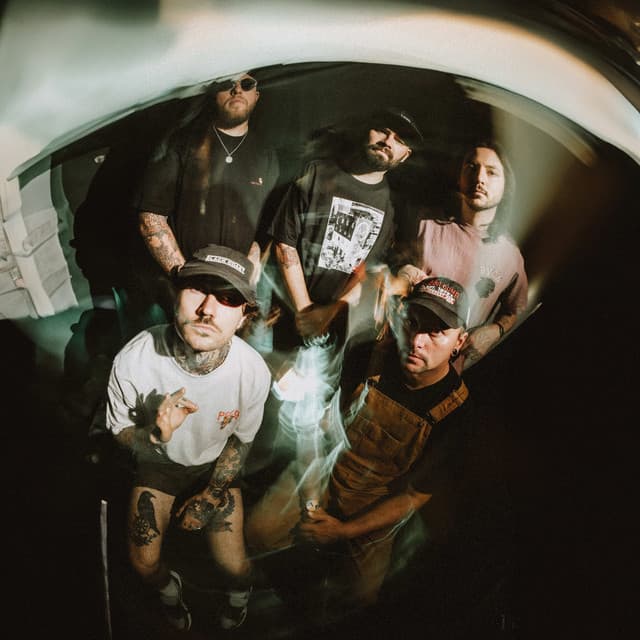 Last Hounds artist profile