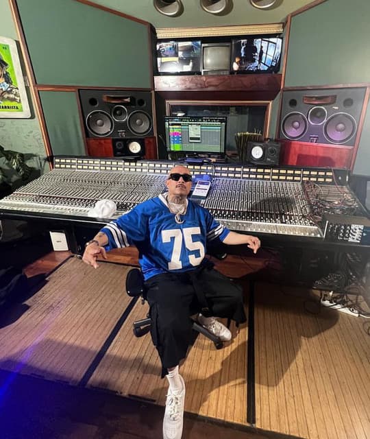 Mr. Capone-E artist profile image
