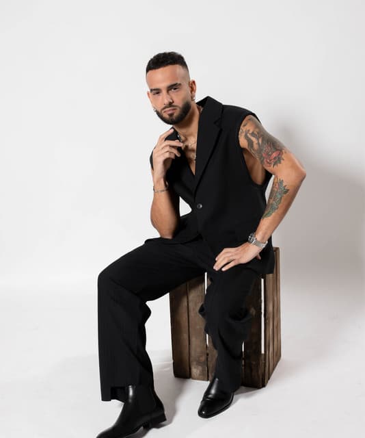 Manuel Cortés artist profile image