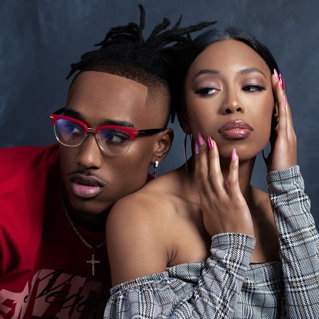 Sis N Lil Bro artist profile image