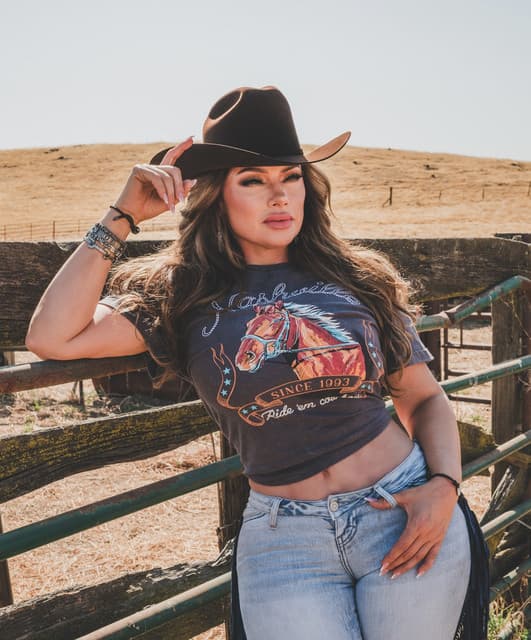 Alejandra Rojas artist profile image