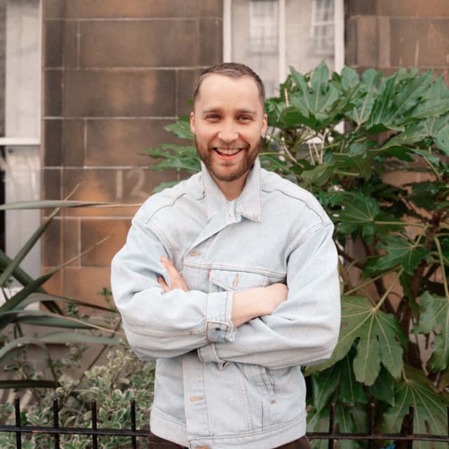 Adam Holmes artist profile image