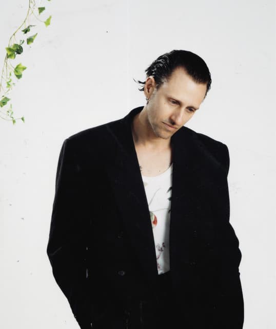 Curses artist profile image