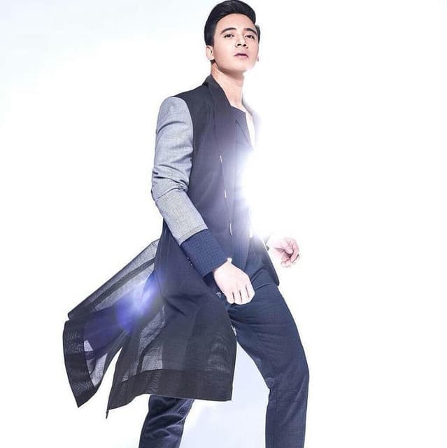 Erik Santos artist profile image