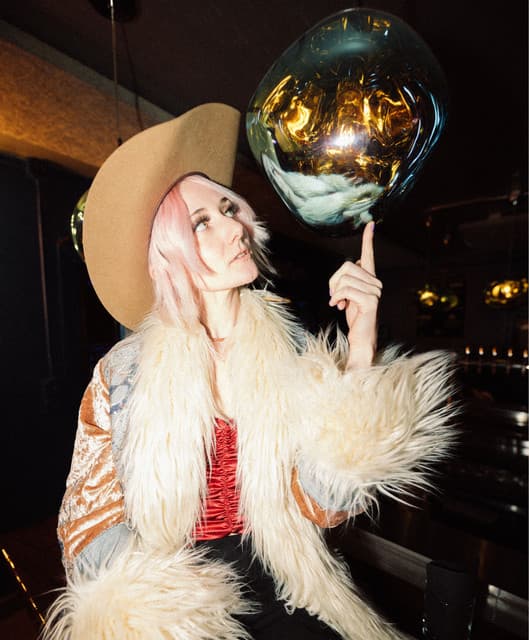 Jessica Lea Mayfield's artist profile image