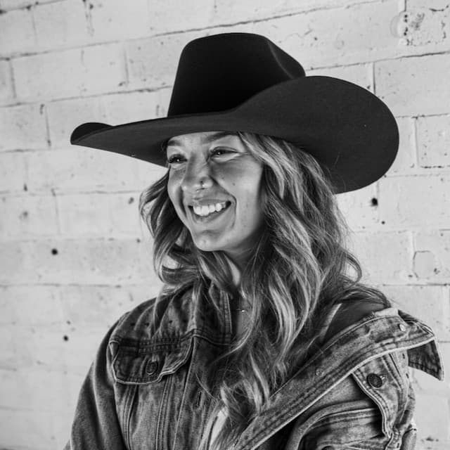 Tyla Rodrigues artist profile