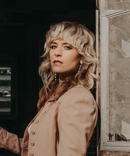 Haley Johnsen's artist profile image