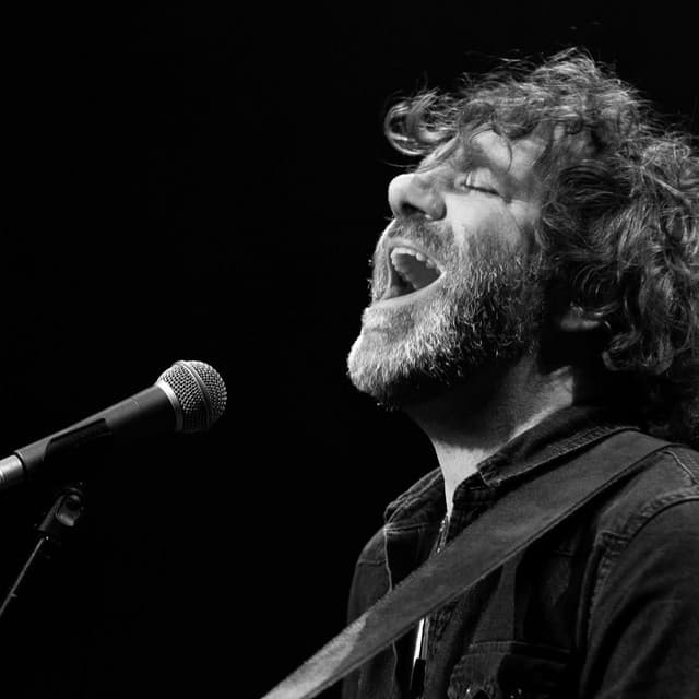 Stephen Kellogg artist profile image
