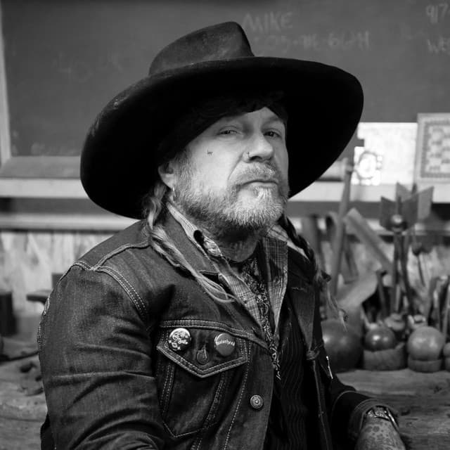 Charlie Overbey artist profile image