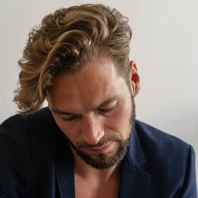 Felix Räuber artist profile image