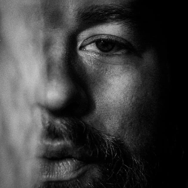 Alex Maas artist profile