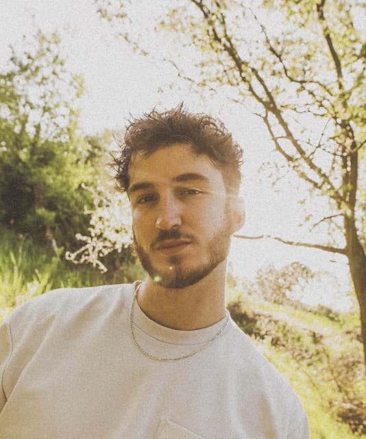 Sam Day artist profile image