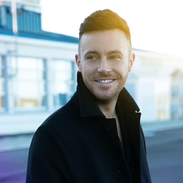 Nathan Carter artist profile image