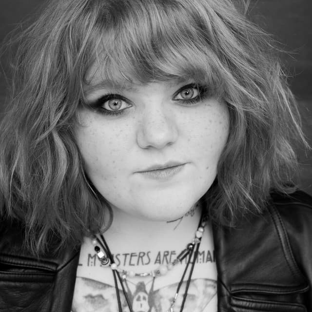 MaKenzie artist profile image