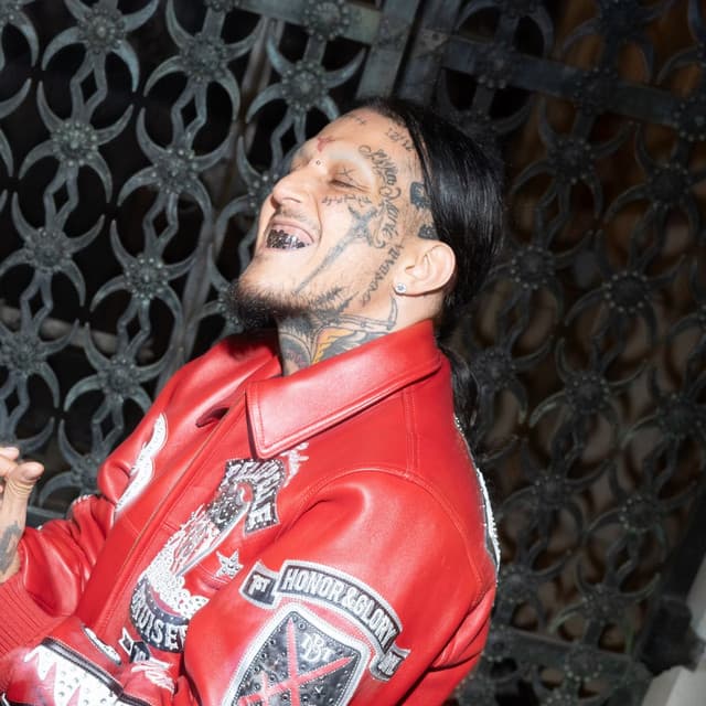 SosMula artist profile image