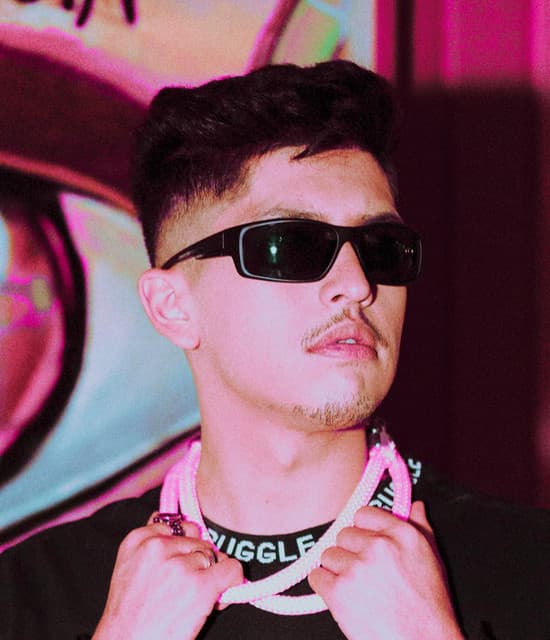 VINNE artist profile image