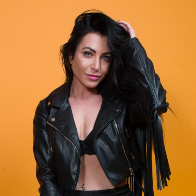 Tara Brooks's artist profile image