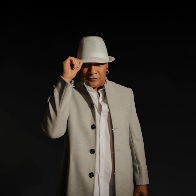 Javier Vásquez artist profile image