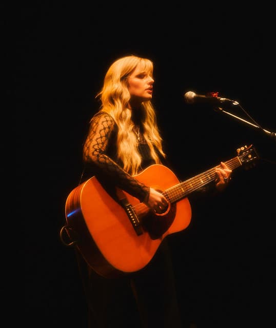 Chelsea King artist profile image