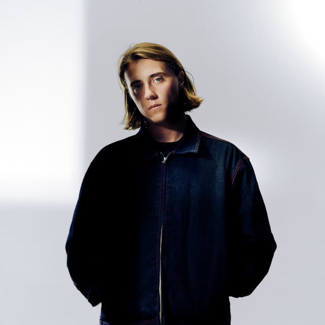 STÜM artist profile