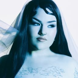 Mae Stephens's artist profile image