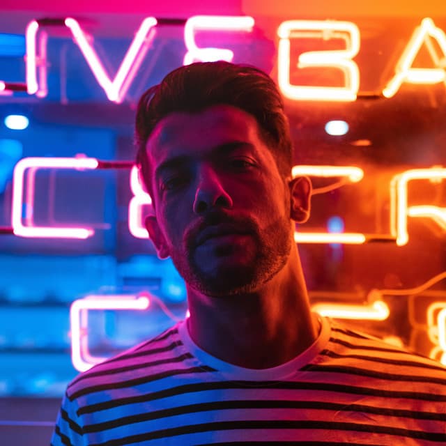 Shamoon Ismail artist profile image