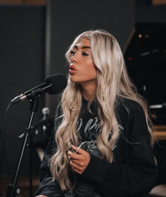 Paige Turley artist profile image