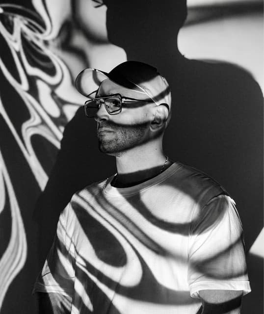 Late London artist profile image