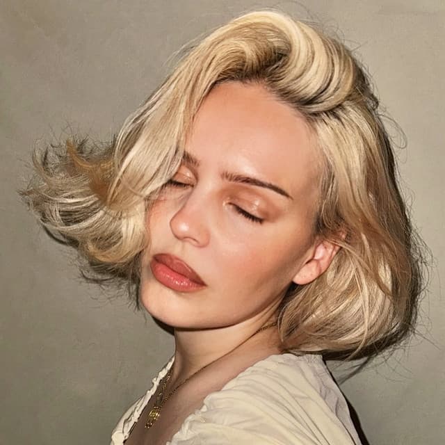 Anne-Marie artist profile image