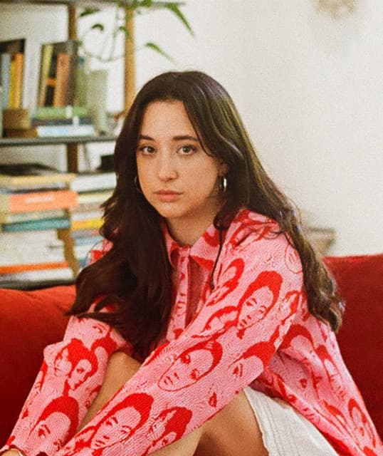 Lily Agnes artist profile image