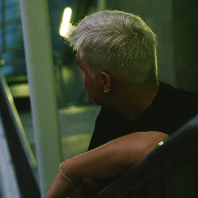 Nick León artist profile image