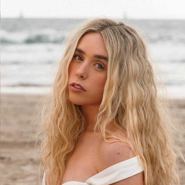 Jenna Davis artist profile image