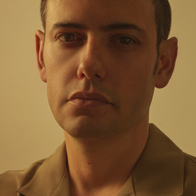 Shauli Einav artist profile image