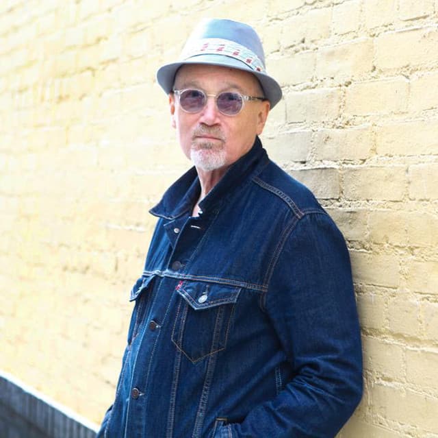 Marshall Crenshaw artist profile image