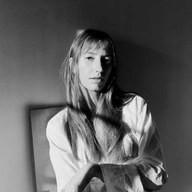 Sarah Grace White artist profile image