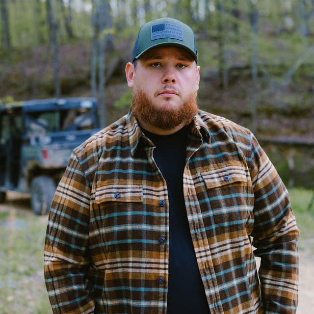 Luke Combs's artist profile image