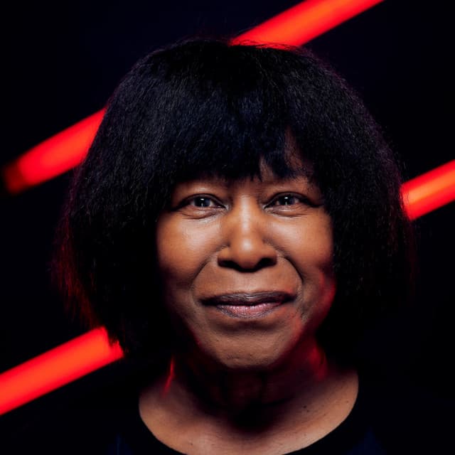 Joan Armatrading artist profile image